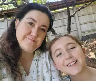 Jennifer and Sabrina Argueta